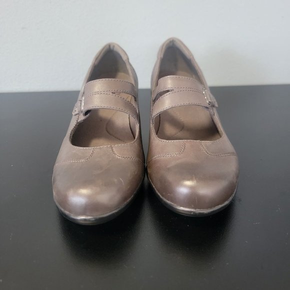 Clarks Emslie Lulin Womens Size 10 M Brown Leather Pump Mary Jane Heels Shoes - Picture 3 of 10